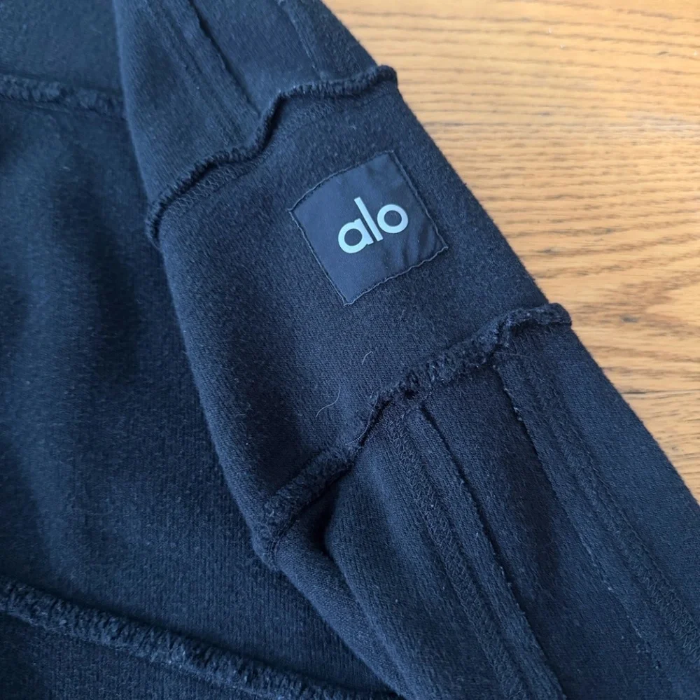 Alo Yoga Dimension Hoodie in Black Size (Size X-Small/Small)